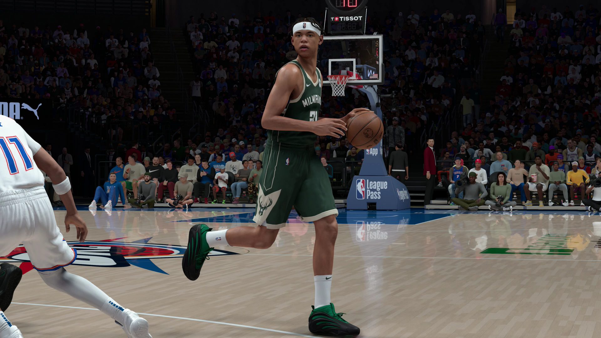 Dieng’s return game propels Bucks past Thunder 110-93